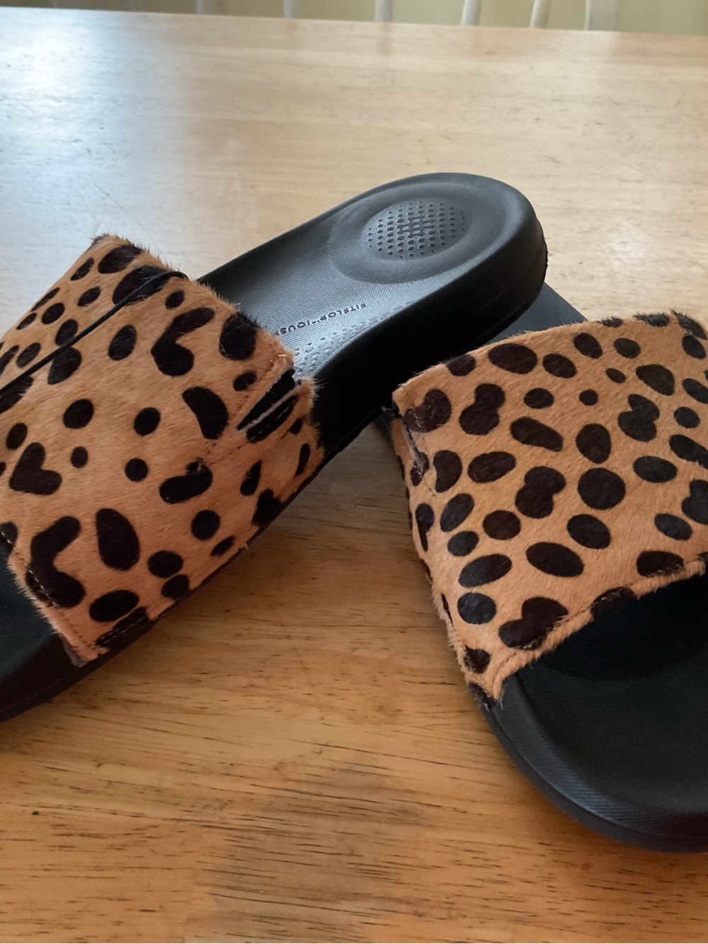 Fitflop I Quishon leopard Print Slide Sandals - Black & Tan
